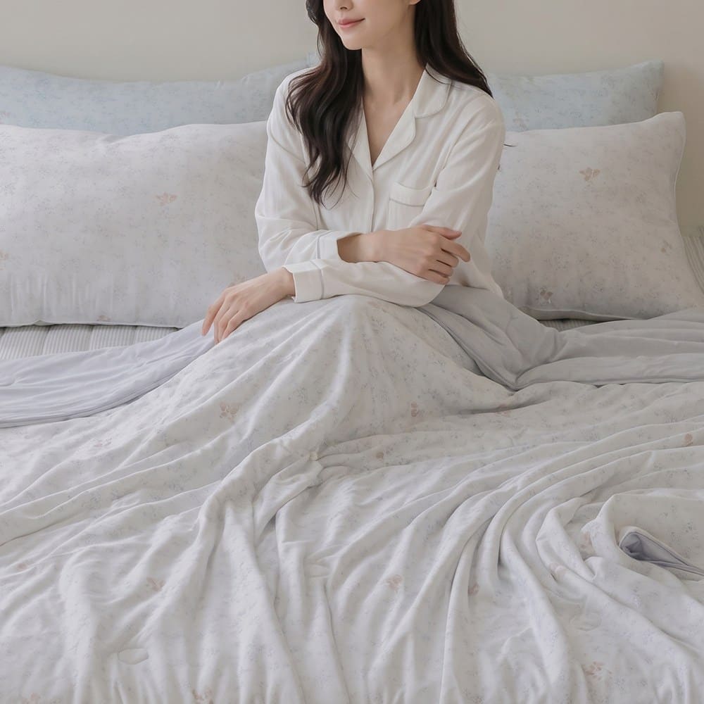 냉감이불은 시원함보다 소재와 세탁이 먼저예요 🛏️