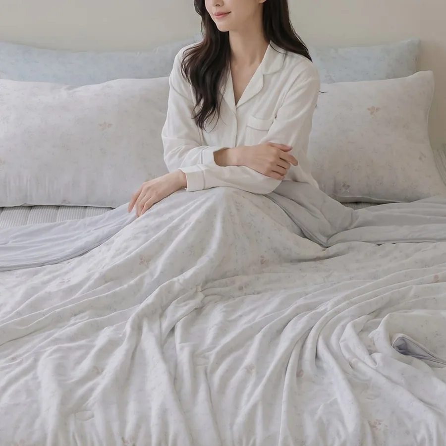 냉감이불은 시원함보다 소재와 세탁이 먼저예요 🛏️
