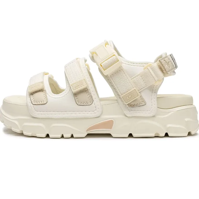 여름 샌들은 굽보다 발등 고정감이 먼저예요 👡